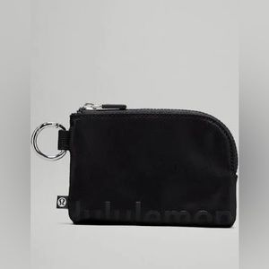 Lululemon clippable card pouch